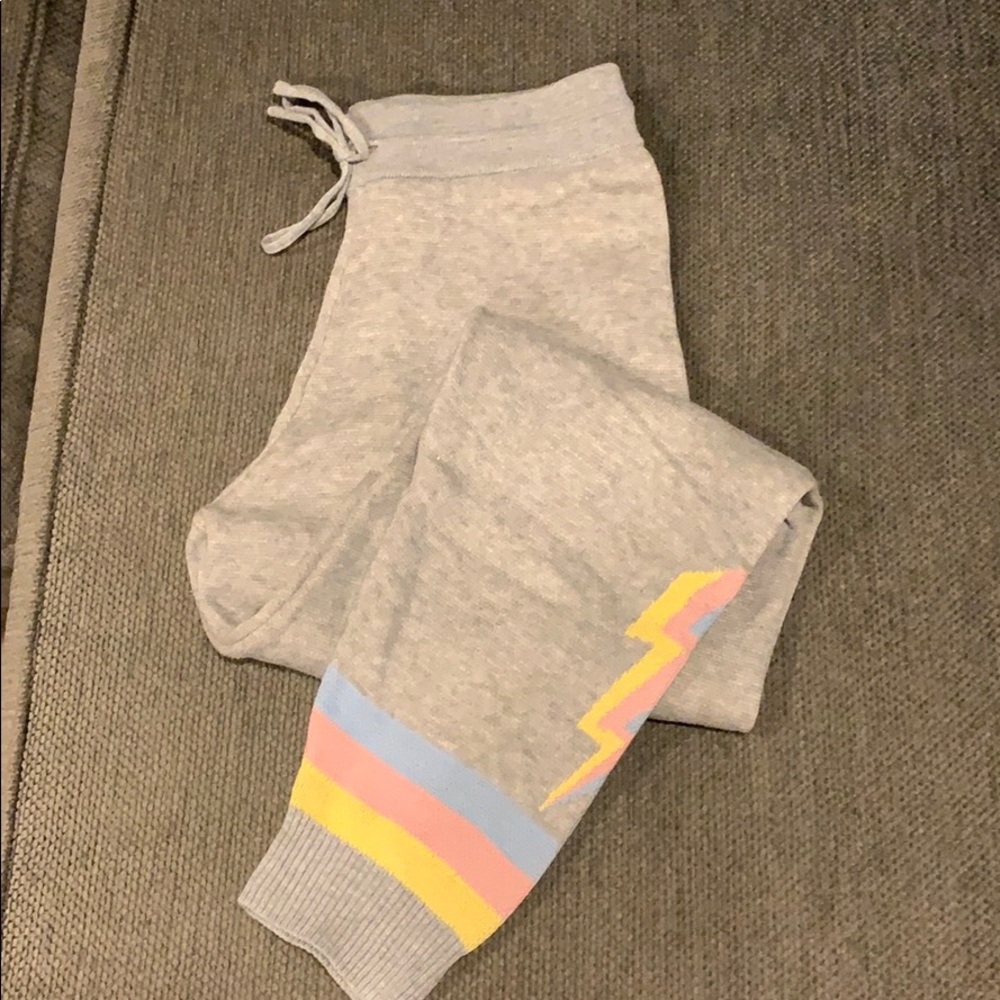 Fate joggers, NWT, S